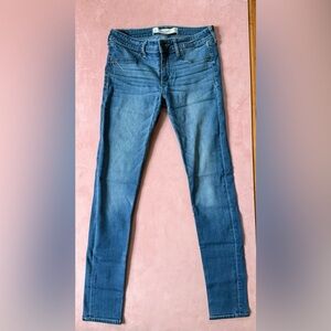 Abercrombie & Fitch Women's Skinny Jeans in Medium Blue